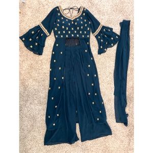 Indian dress for women. Size Medium. Lenga, kurta